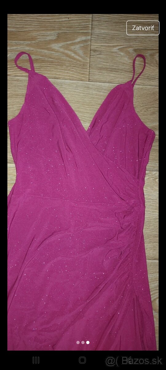 Trblietavé dlhé cyklamenove šaty na ramienka - 4