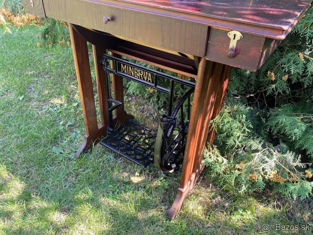 Šijací stroj MINERVA - 4