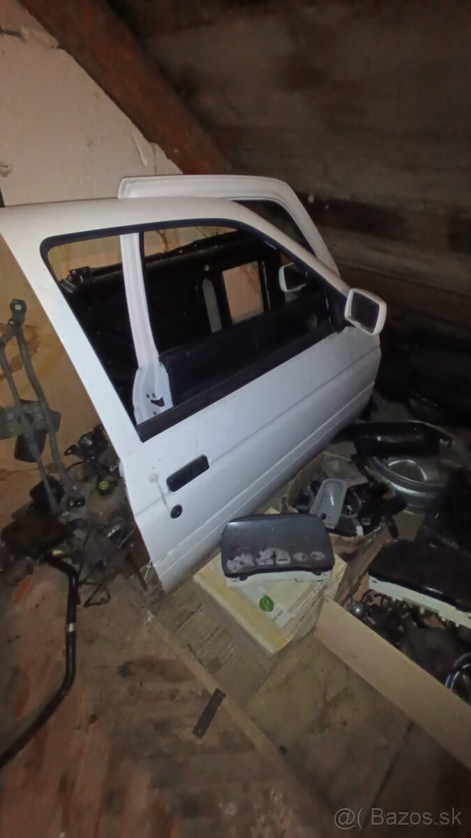 Rozpredám Ford escort rs2000a 1,4i 3dver - 4