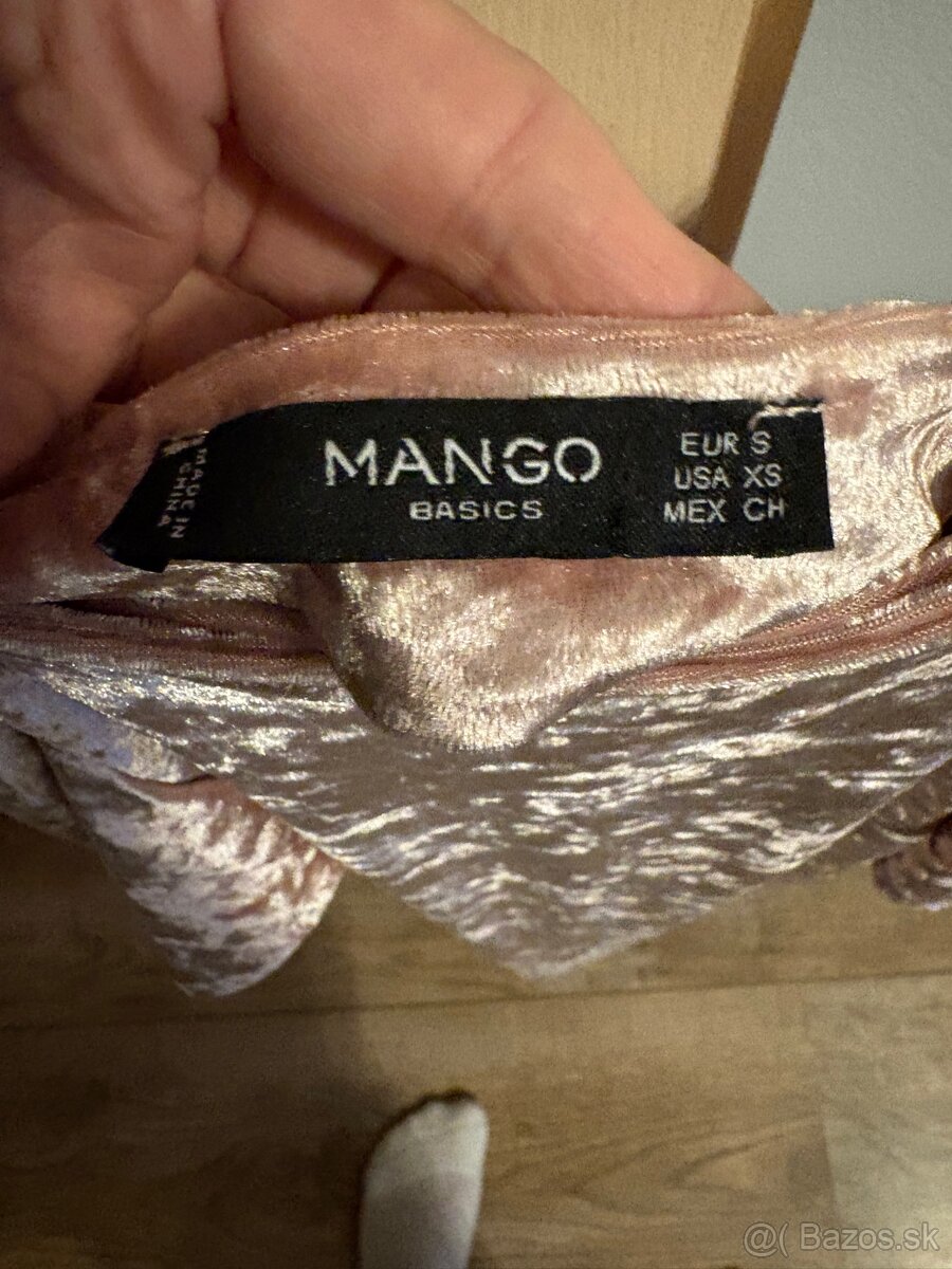 Zamatove šaty Mango - 4