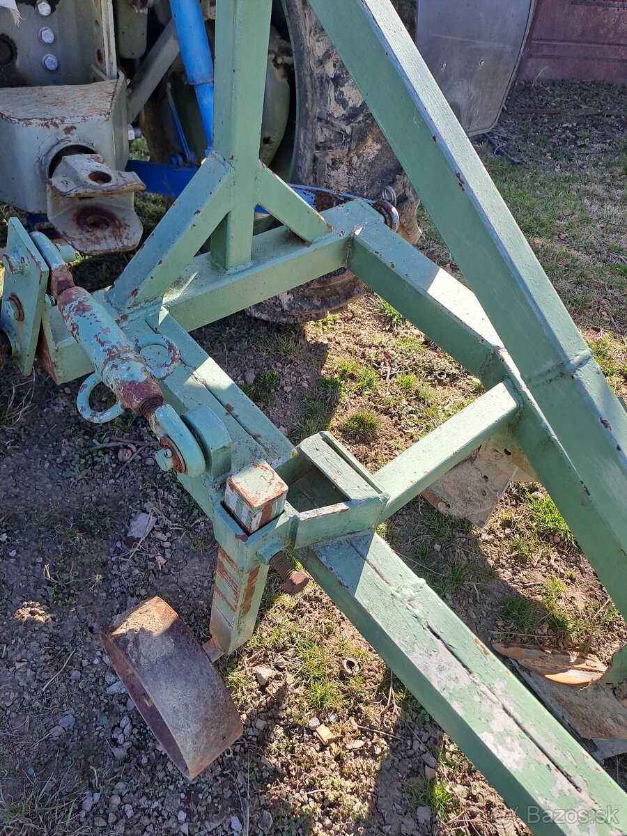 dvojradličný pluh - 4