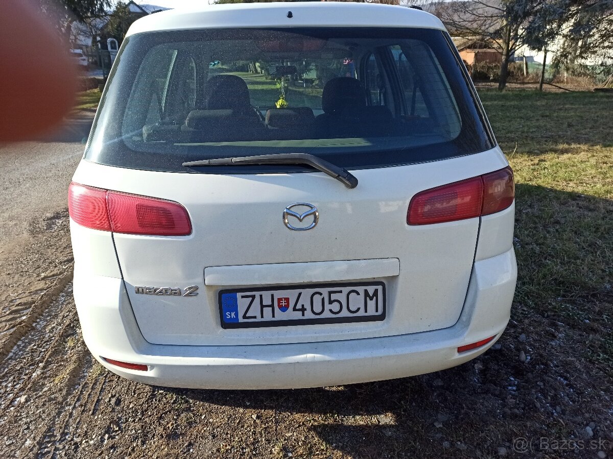 Mazda 2 - 4