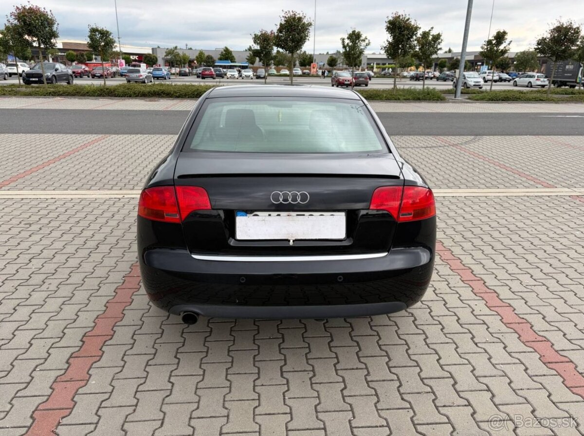 Audi A4 1.6i 75kw klima - 4