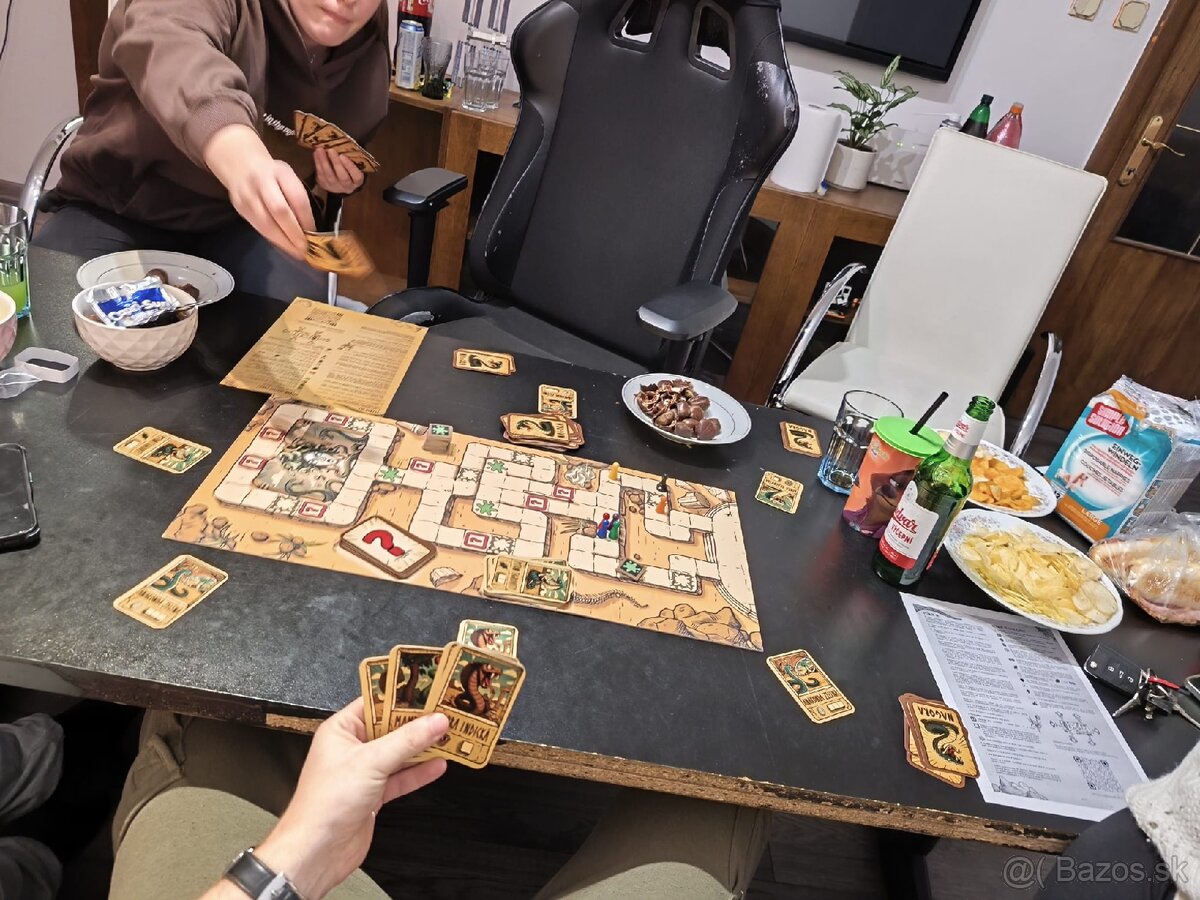 🎲 Stolná kartová hra NAGORA 🗺️⚔️ - 4