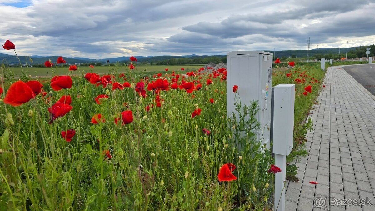 predám veľký stavebný pozemok Slnečnica Sliač- s povolením - 4