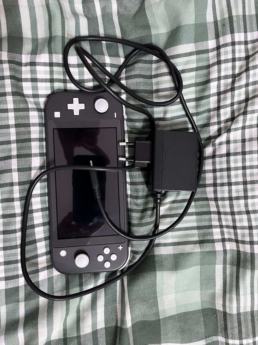 Nintendo switch lite - 4