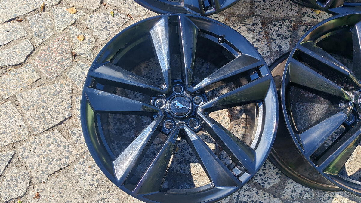 5x114,3 R19 --- FORD MUSTANG - 4