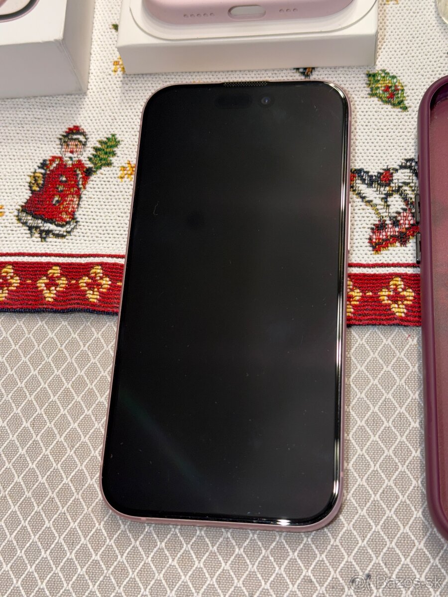 iPhone 15 pink 256 GB - 4