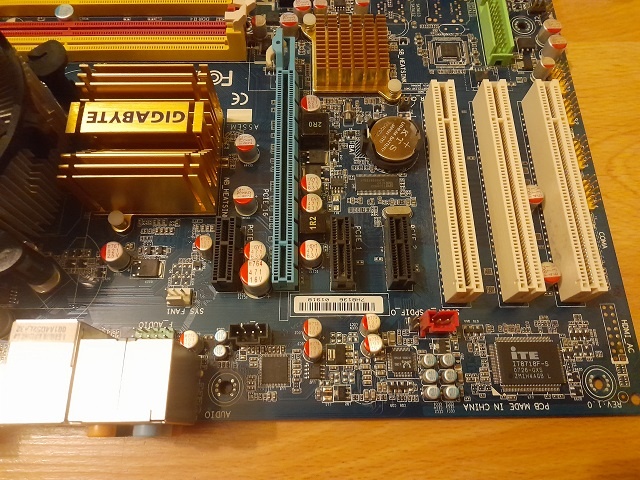 Gigabite GA-P35-DS3L - 4