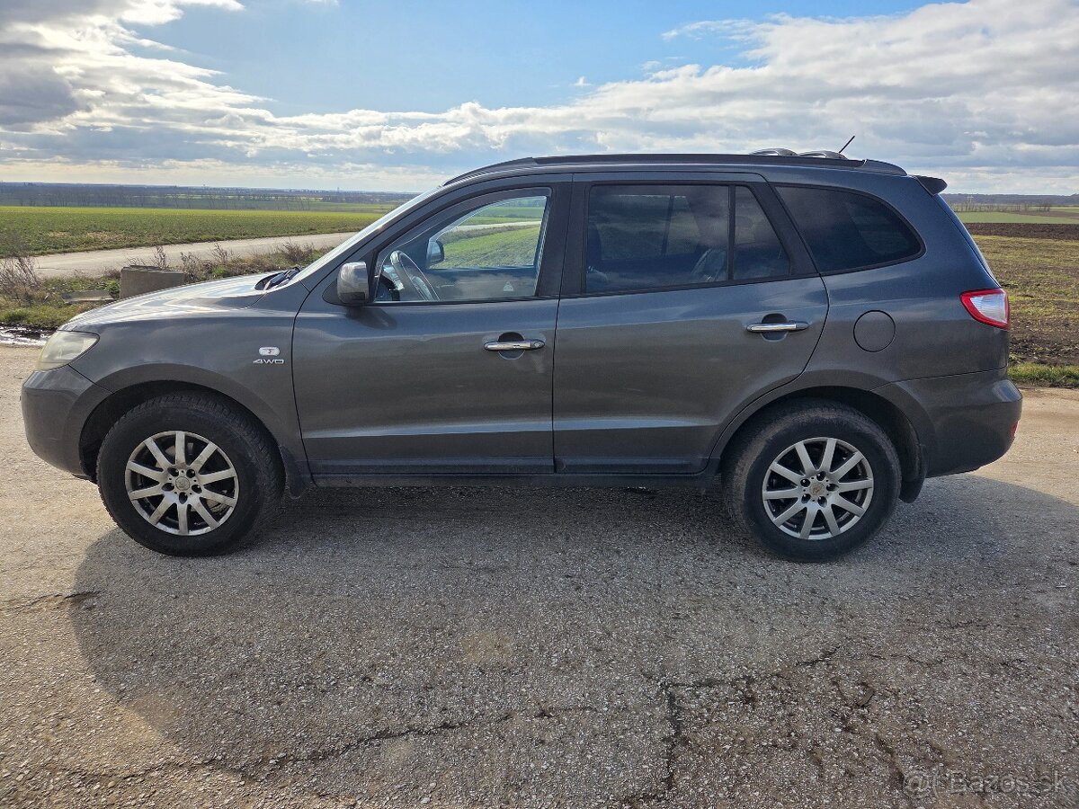 Hyundai Santa Fe - 4
