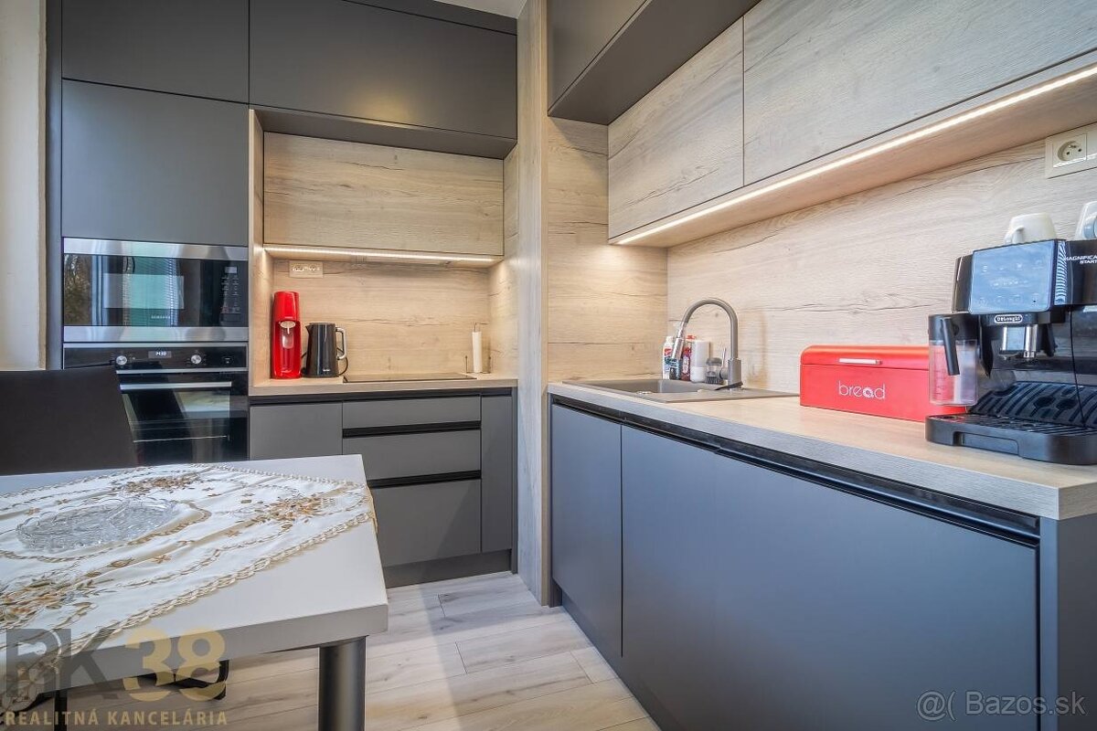 Zrekonštruovaný 3-izbový byt neďaleko širšieho centra Poprad - 4