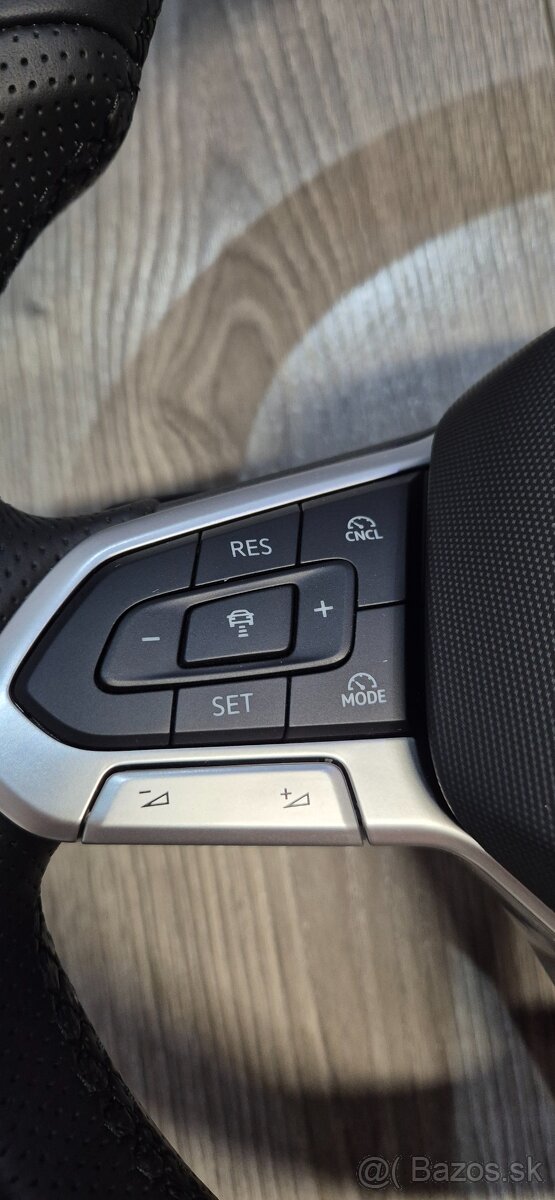 Novy volant VW s airbagom a s vyhrevom pre dsg - 4