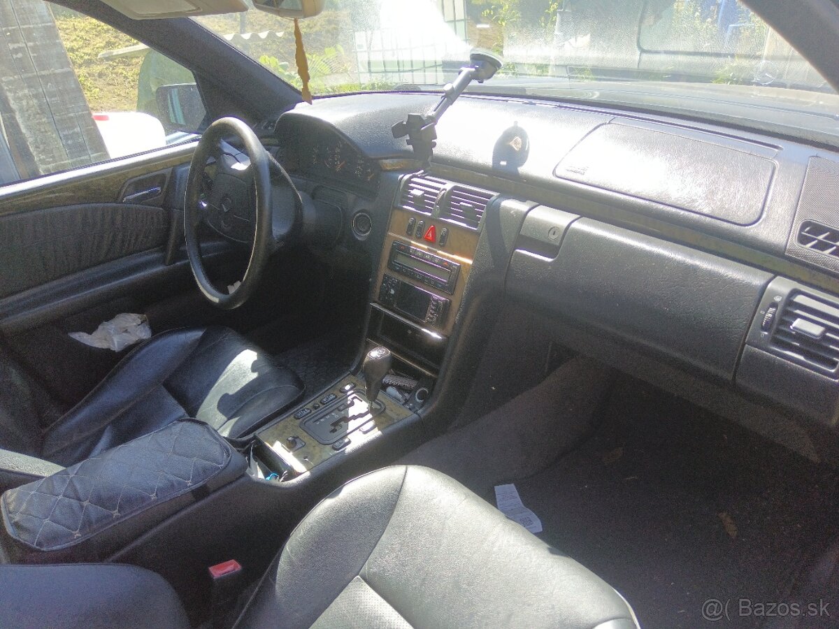 Rozpredam mercedes w210 e300 - 4
