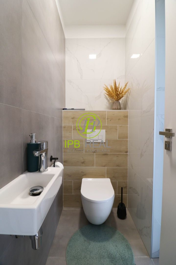 KRÁSNY 3 izb.rodinný dom v slepej ulici s veľkým záhradným d - 4