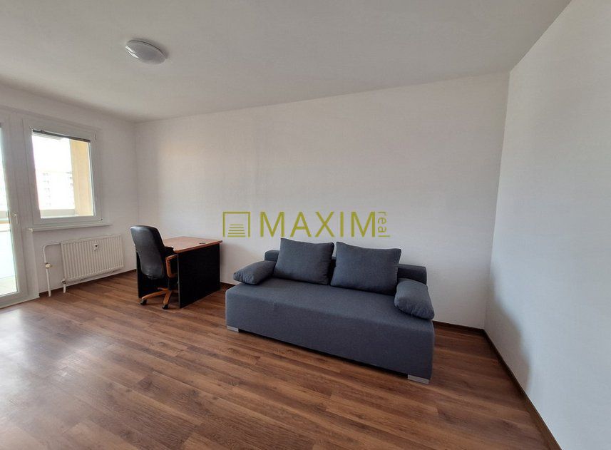 REZERVOVANÉ - PREDAJ - veľkorysý 3- izbový byt po komplet re - 4