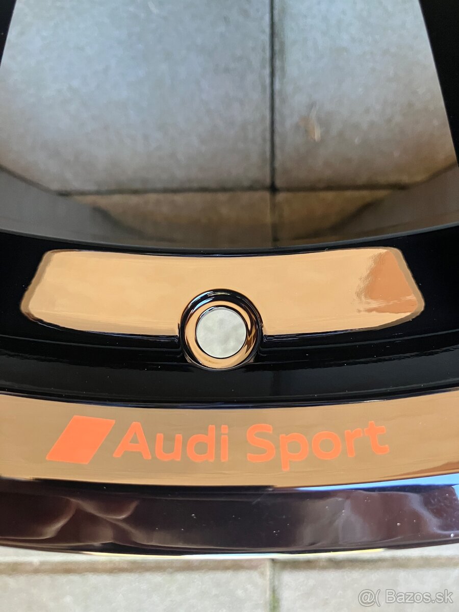 Audi R23 4M8601025AT - 4