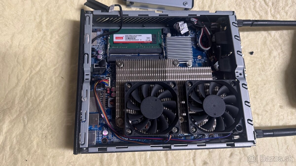 Mini PC Shuttle DH410 - 4