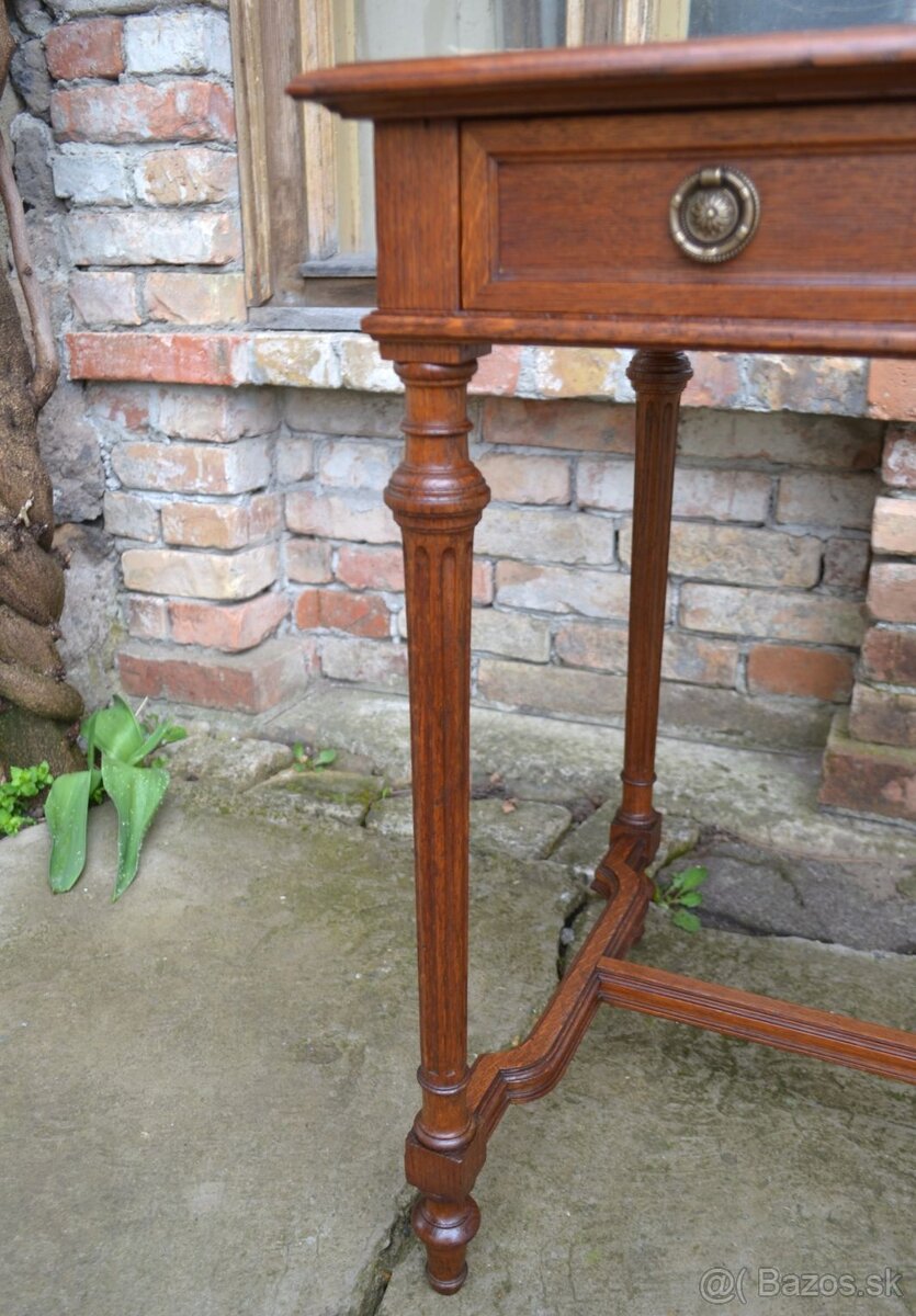 Dubový písací stolík - 4