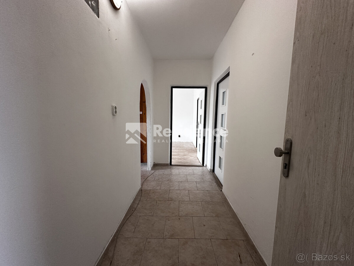 Byt s potenciálom na skvelom mieste – Nábrežie, Liptovský Mi - 4