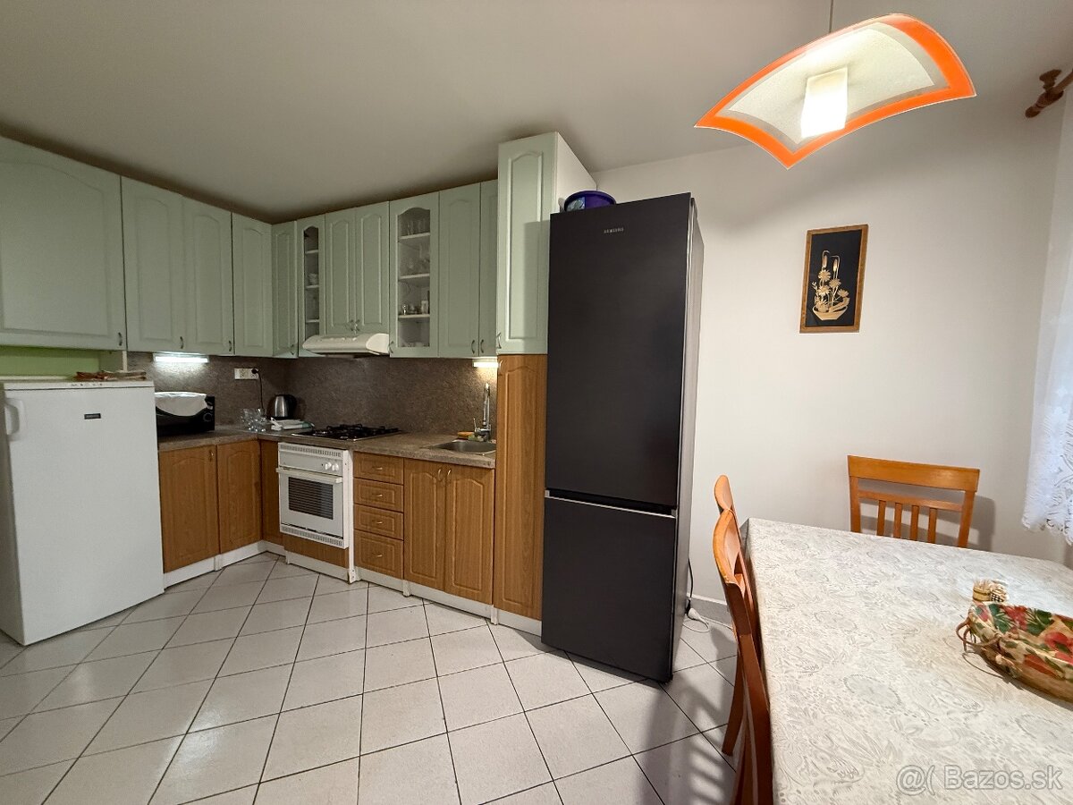 Na na prenájom trojizbový byt – voľný ihneď - 4