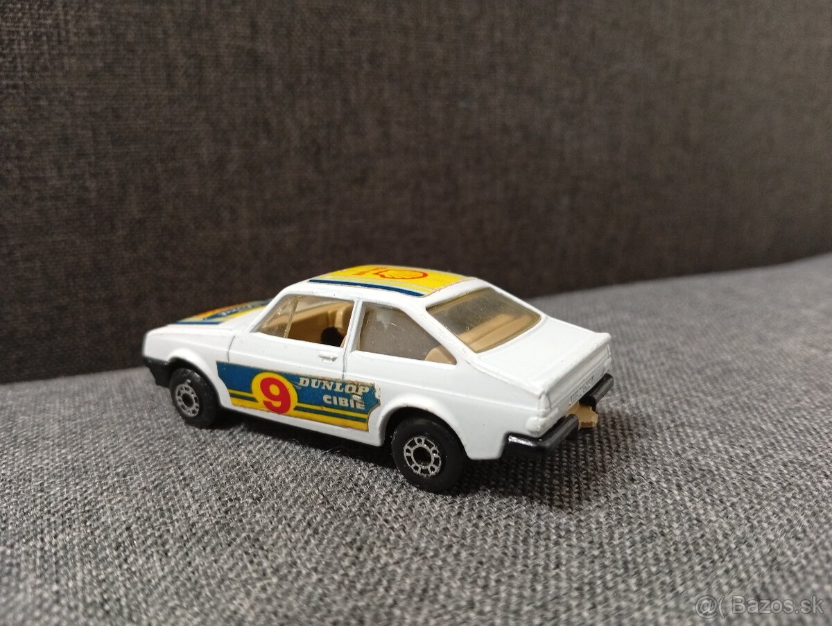 Matchbox Ford Escort RS 2000, Lesney England - 4