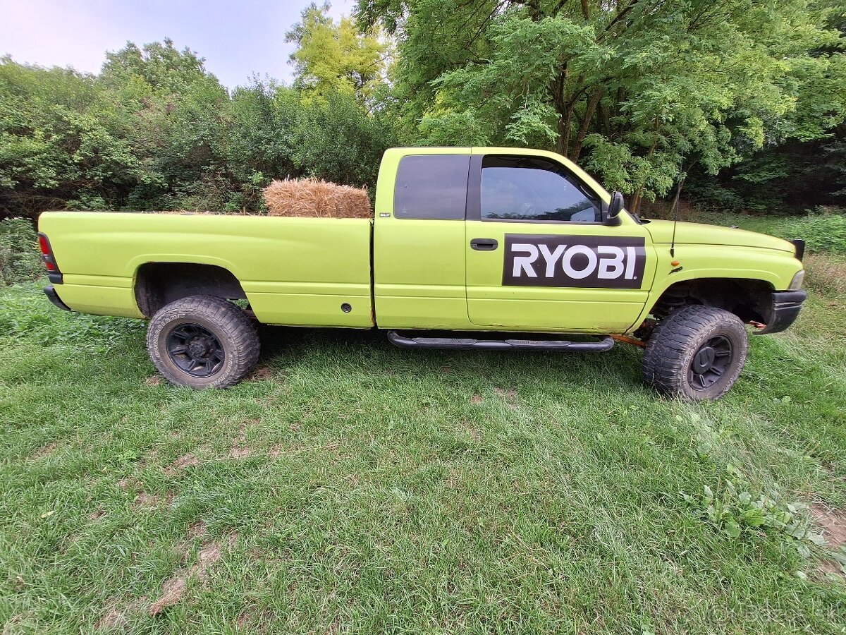 Dodge RAM 2500 8.0 V10 4x4