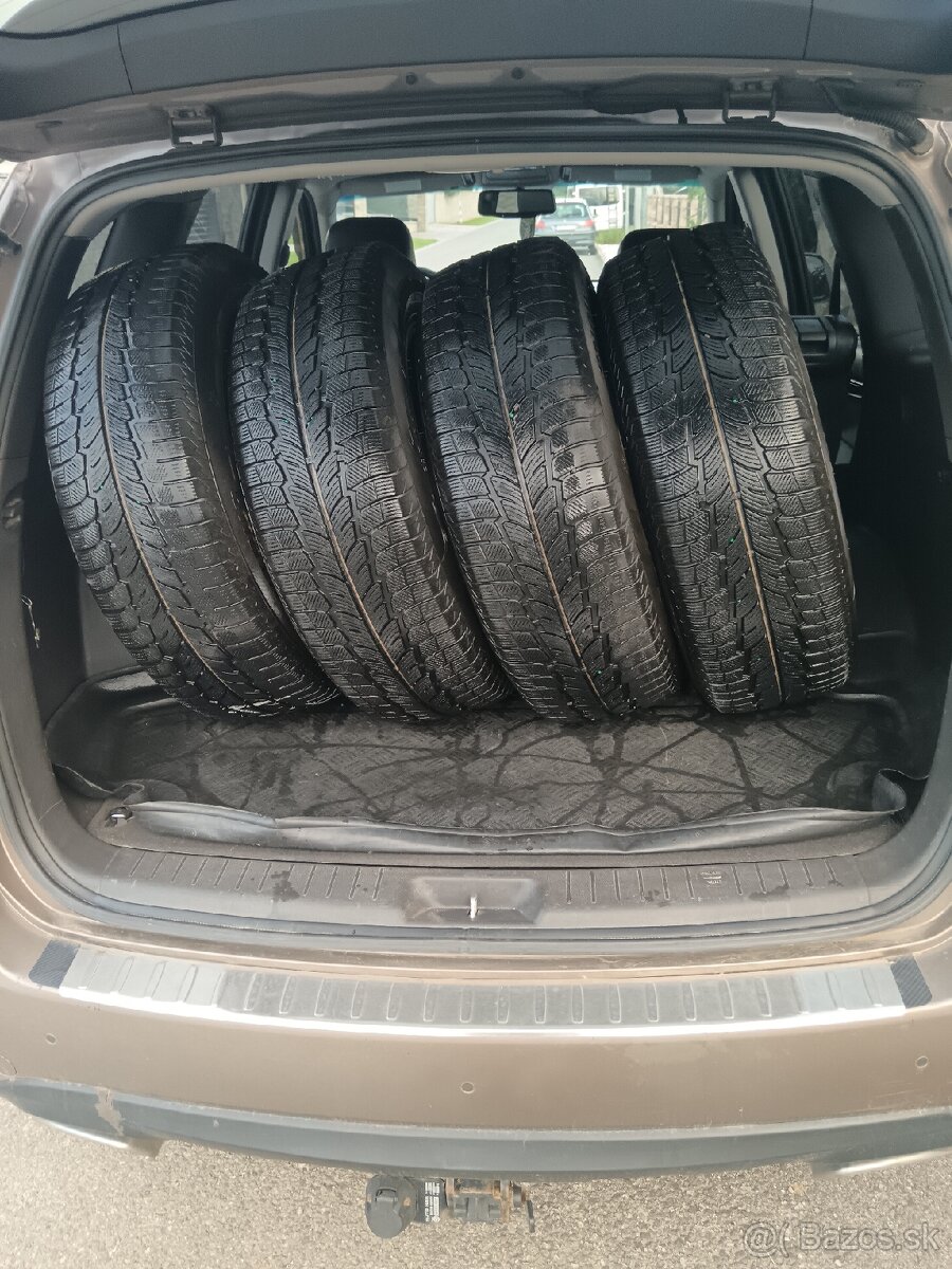 Hyundai Santa Fe 2.2 CRDi VGT Premium - 4