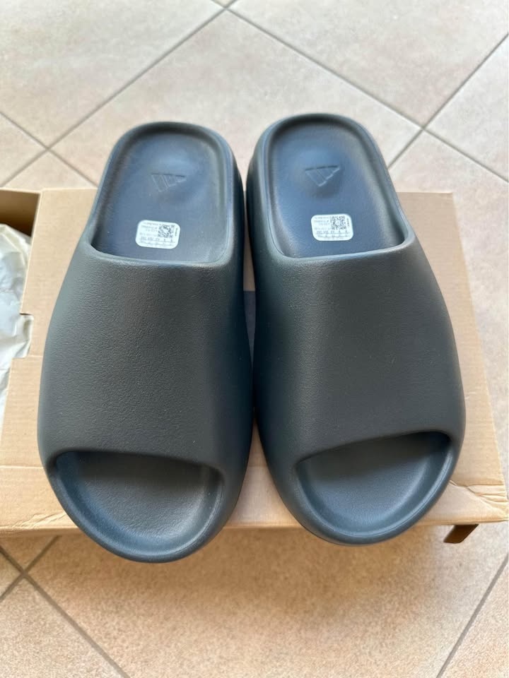 Yeezy yzy slide eu 42,43 dark onyx - 4