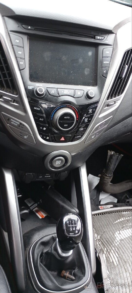 Hyundai veloster - 4