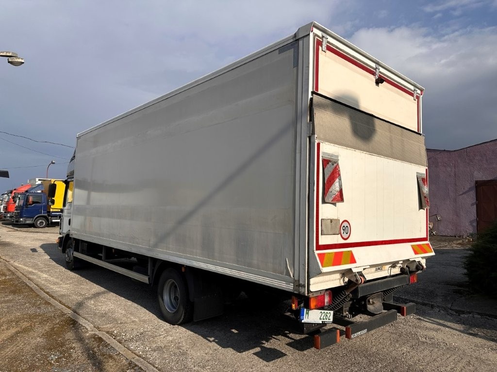 MAN TGL 12.250 , skříň, čelo, lůžko E6 - 4