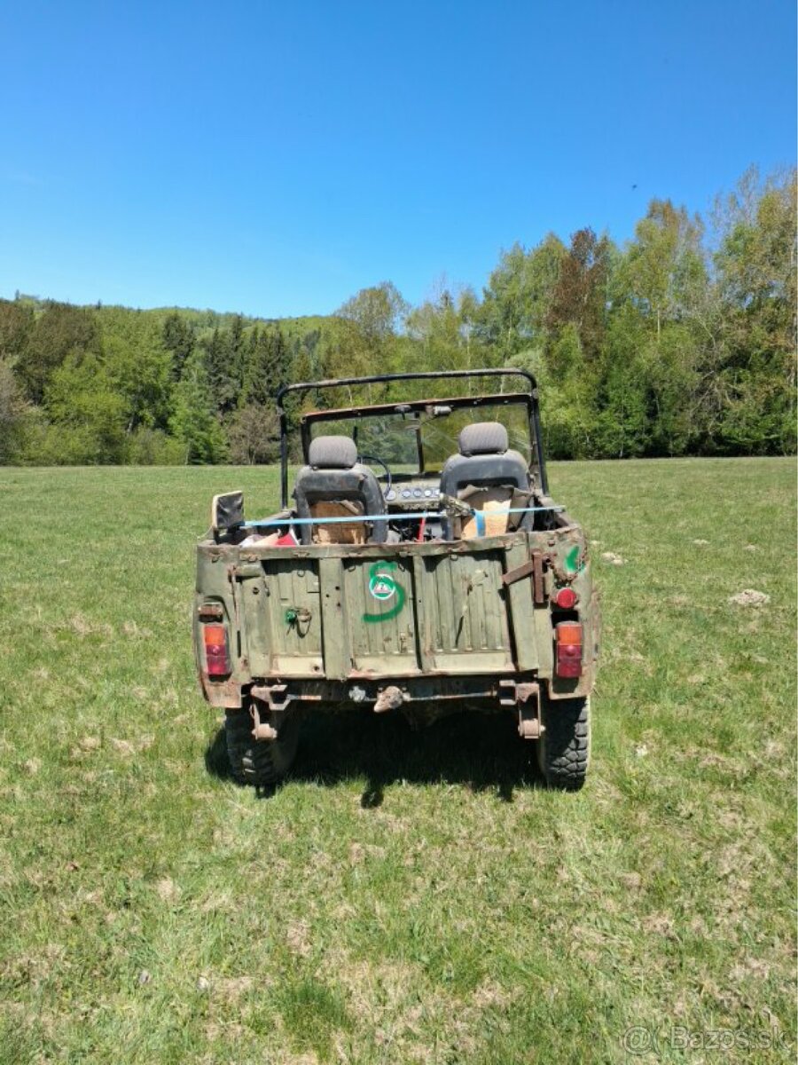 UAZ 469 - 4
