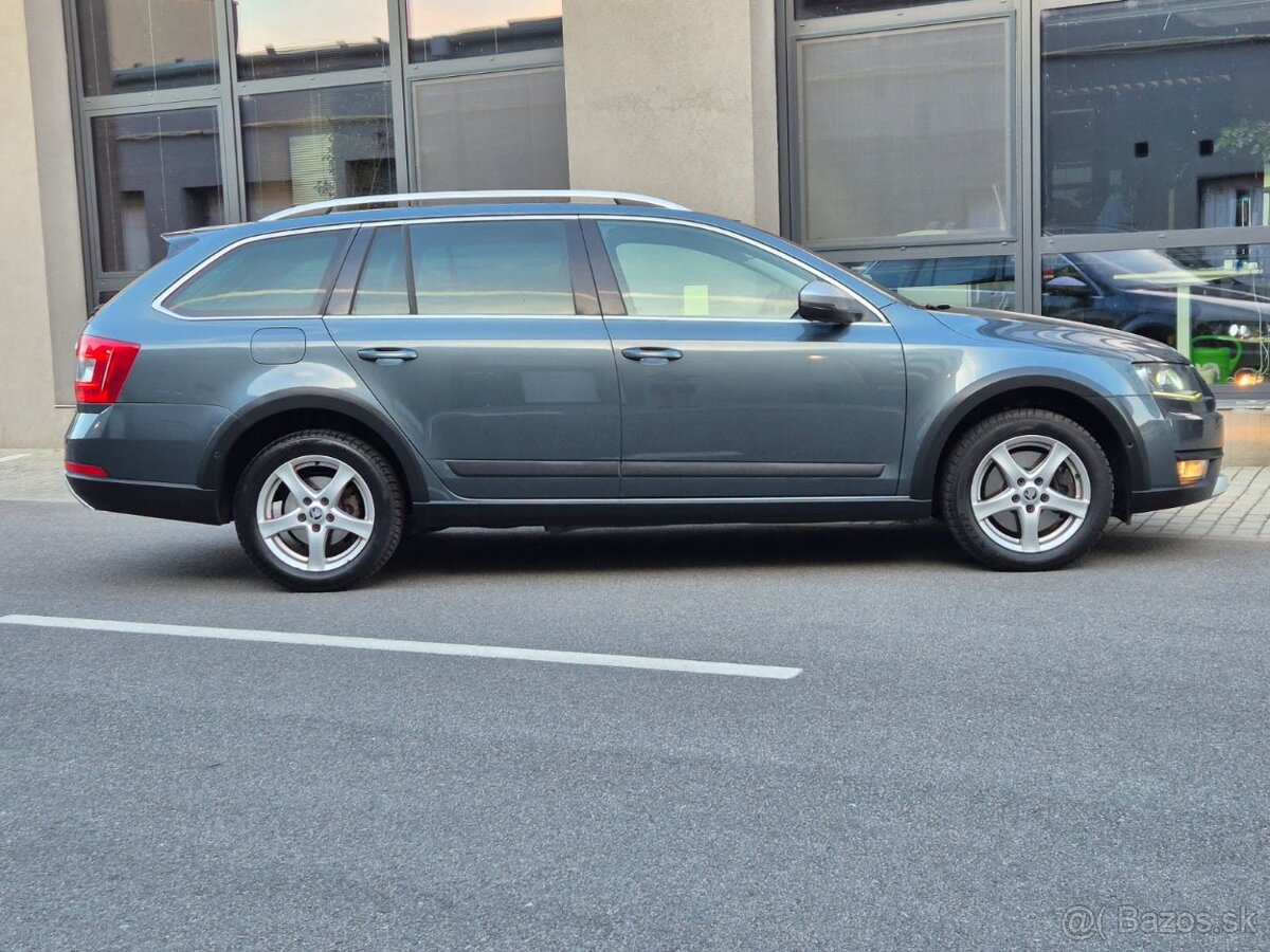 ŠKODA OCTAVIA III COMBI SCOUT 4x4 DSG - 4
