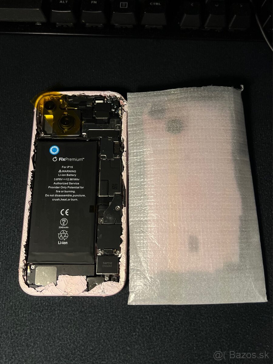 iPhone 15 - 4