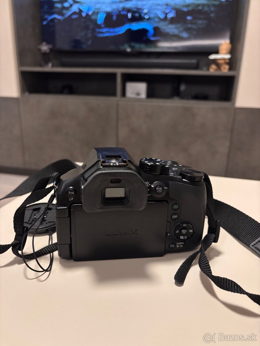 Panasonic Lumix DMC-FZ300 - 4