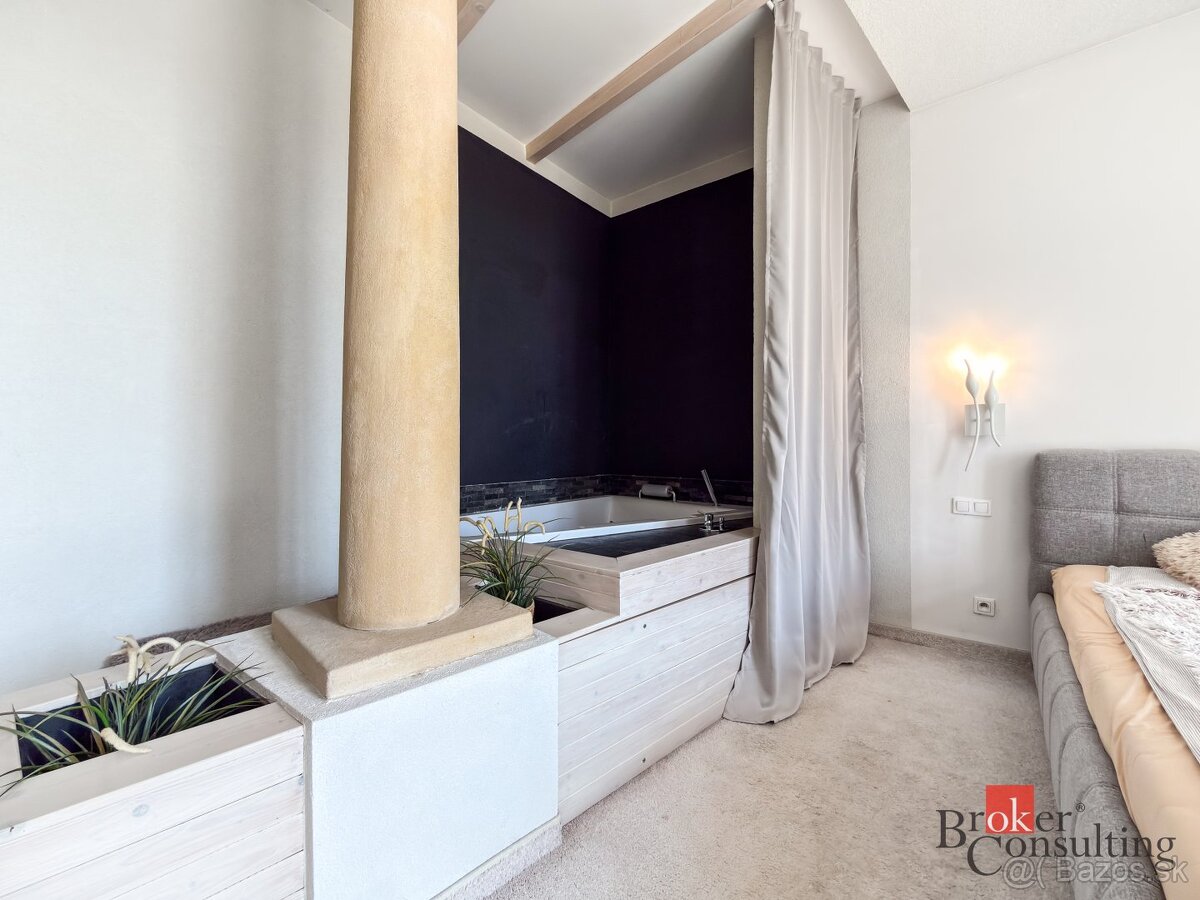 Veľkometrážny staromestský 2i byt s balkónom pri Dunaji – foto 4