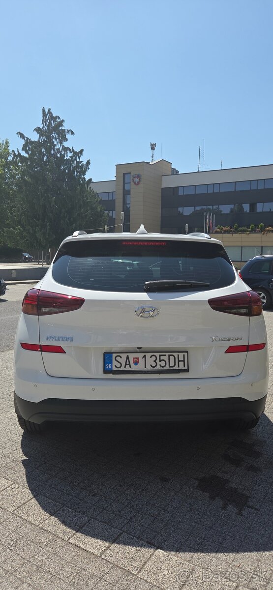 Hyundai Tucson 1.6i - 4