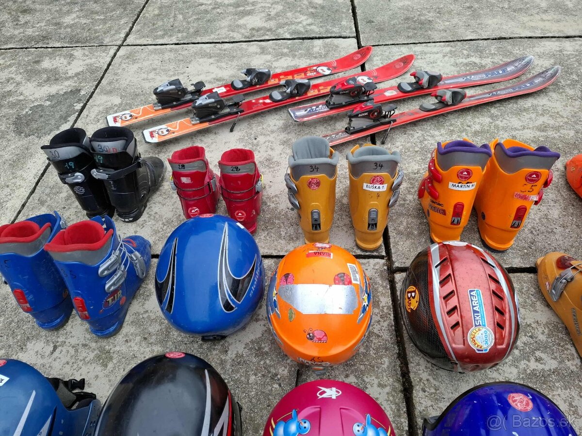 Lyže, lyžiarky, prilby - 4