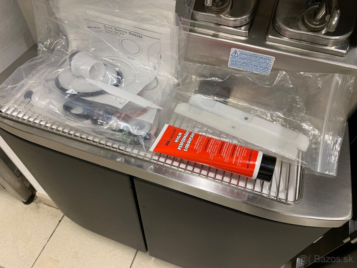 Zmrzlinový stroj Taylor C606, Shake, Carpigiani - 4