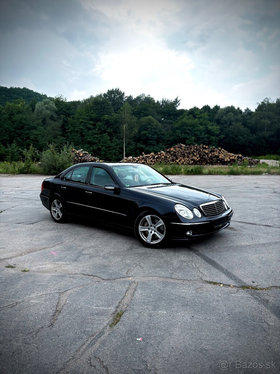 Mercedes-Benz E500 W211 (2003) – 225 kW - 4