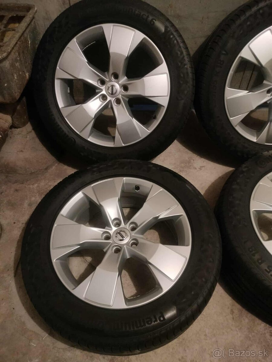 ☀️4ks alu disky orig. Volvo 5x108 R18 pneu 235/55 R18 5mm - 4
