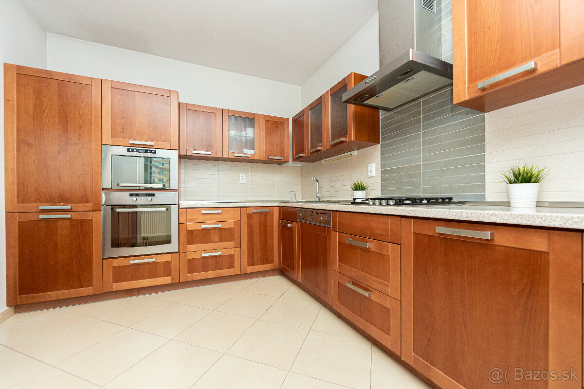 PRENÁJOM-3-IZBOVÝ BYT 90 m², PO RENOVÁCII ,PETRŽALKA, HÁJE - 4