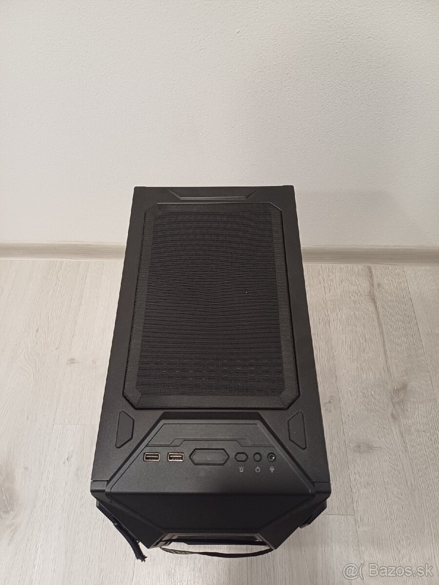 Stolný herný PC - 4