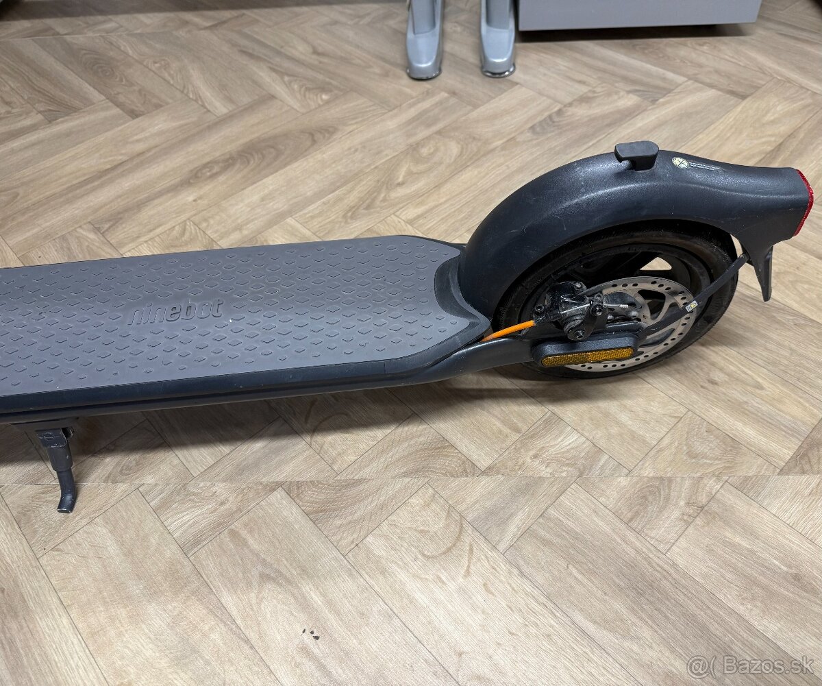 Ninebot Segway Kickscooter F30E - 4