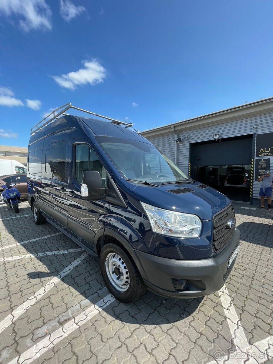 Predám 7 miestny ford tranzit - 4