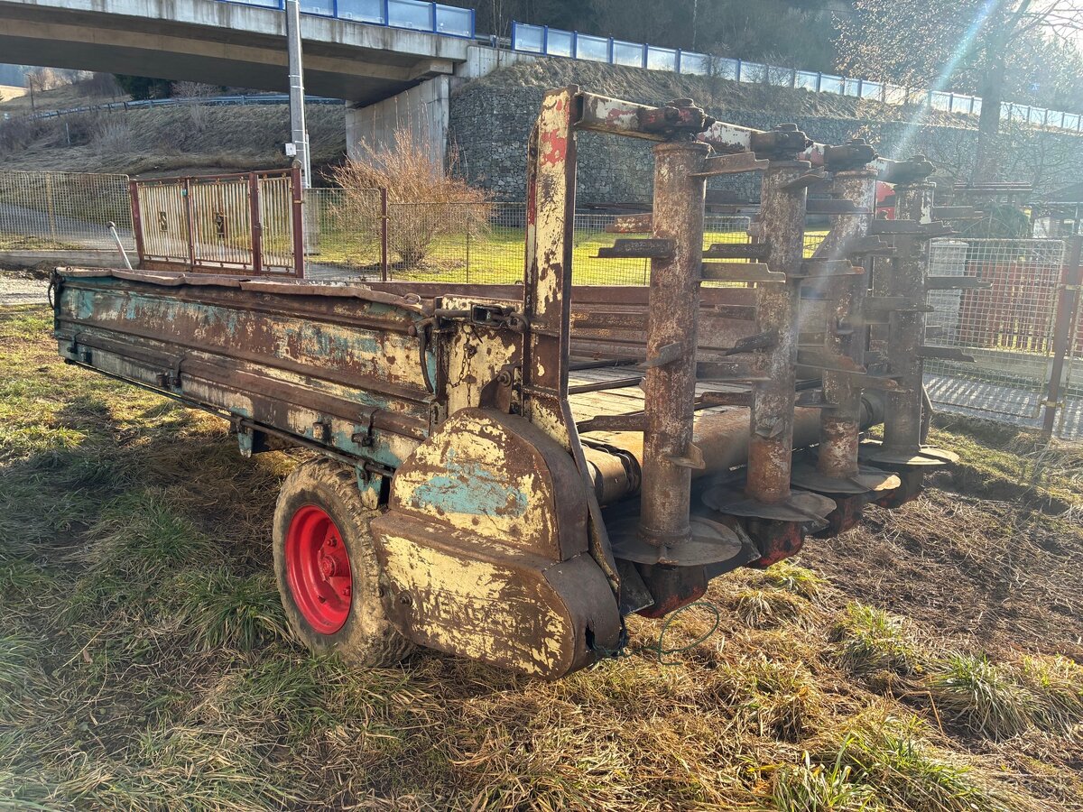 Rozmetadlo mastaľného hnoja - 4