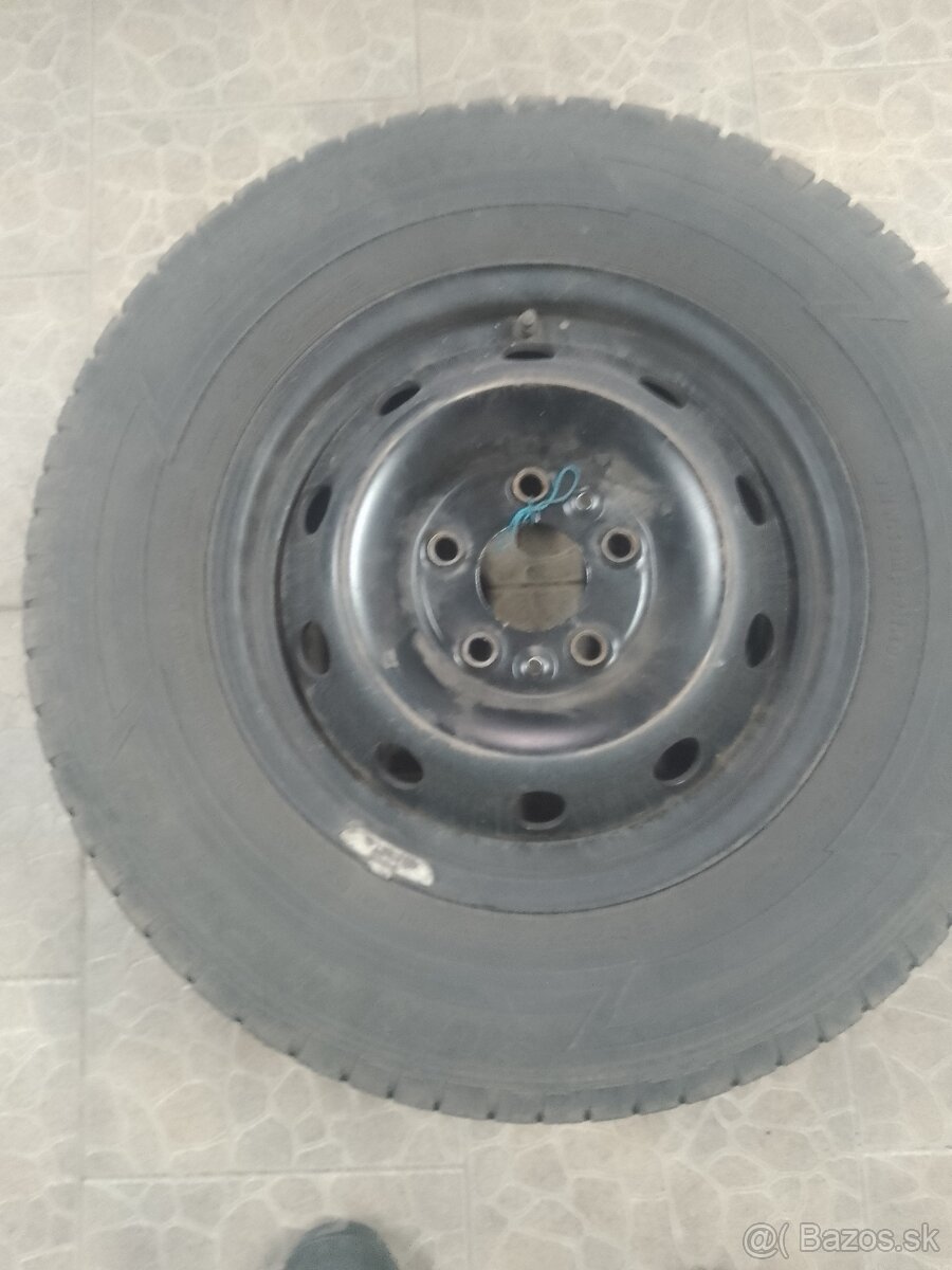 zimne gumy s diskami,215-70-R15C - 4