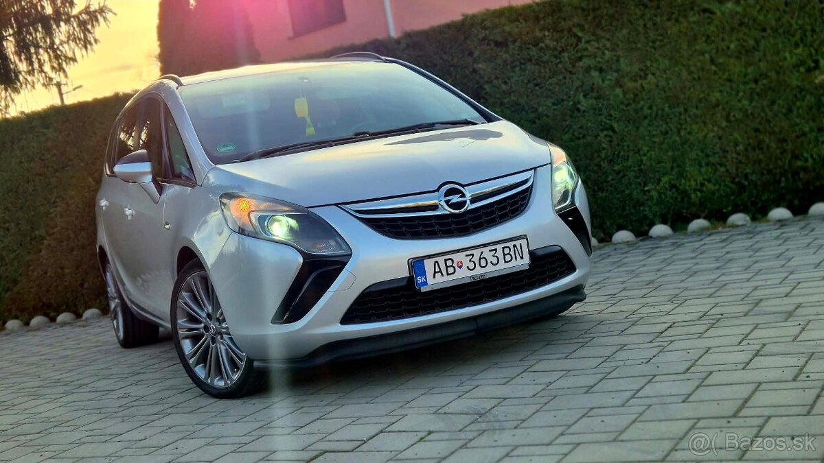 Predam Opel Zafira Tourer 2.0CDTI 166HP - 4