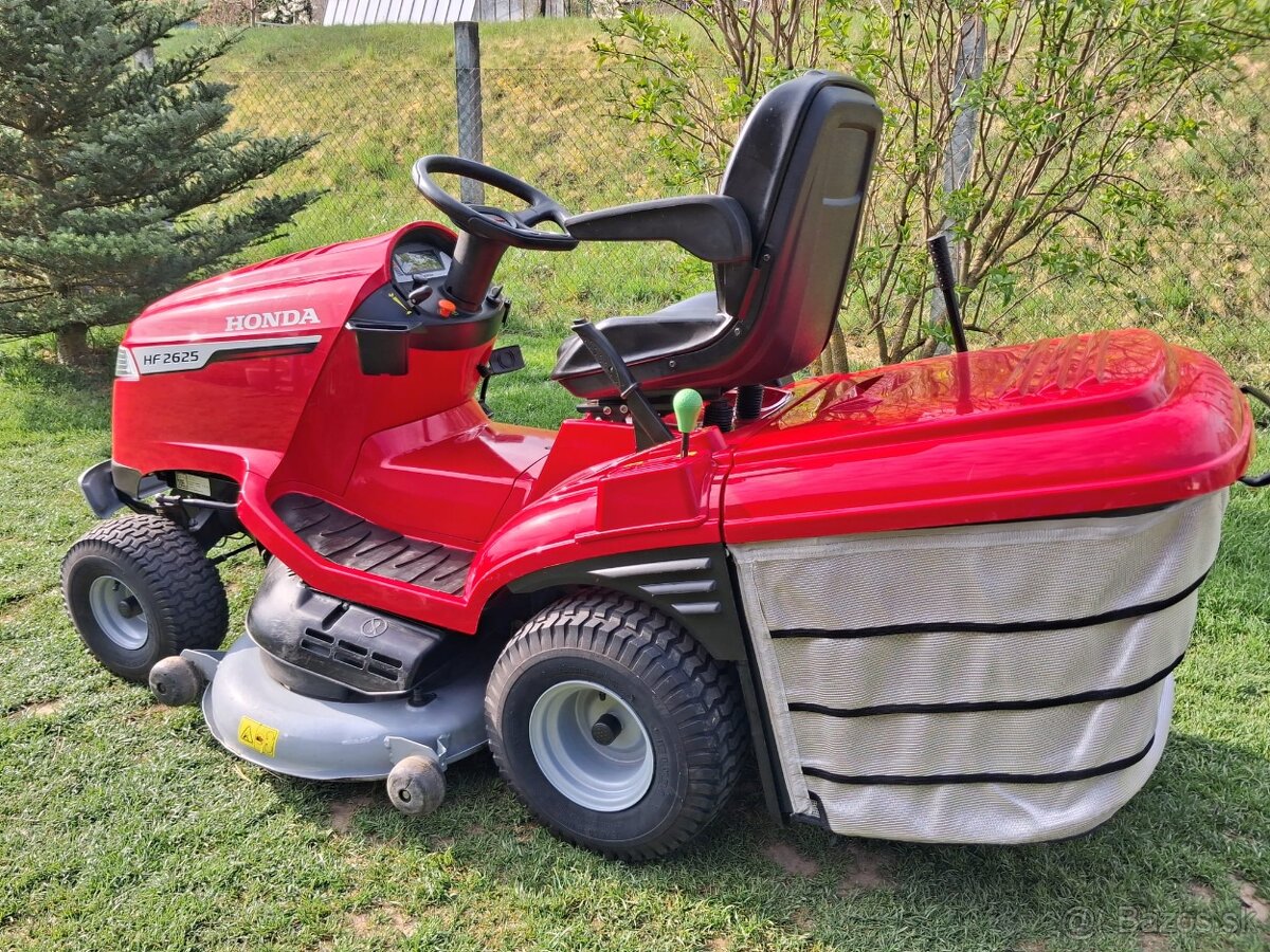 Zahradní traktor Honda HF 2622 - 4