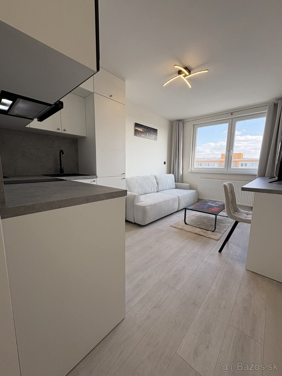 Ponúkam garsonku moderne zariadená (čítaj popis ) – foto 4