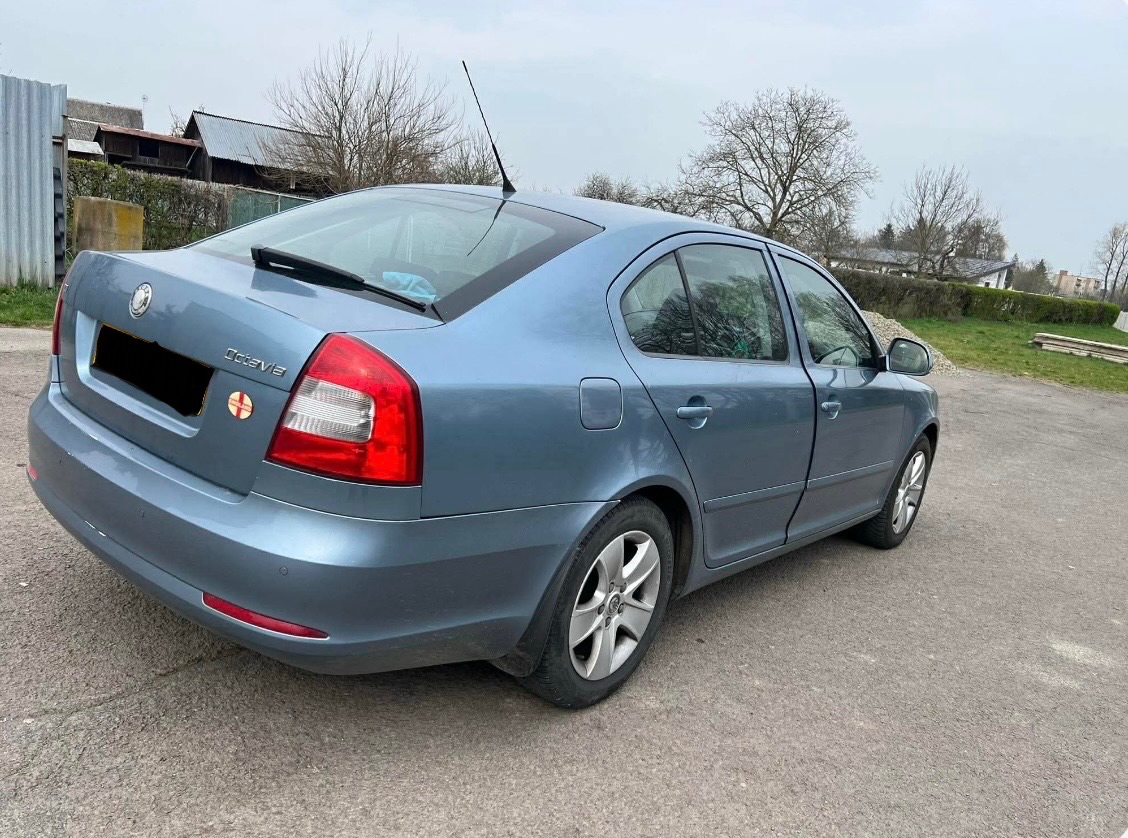 Škoda Octavia 2 1.6 tdi 77kw CAY - 4